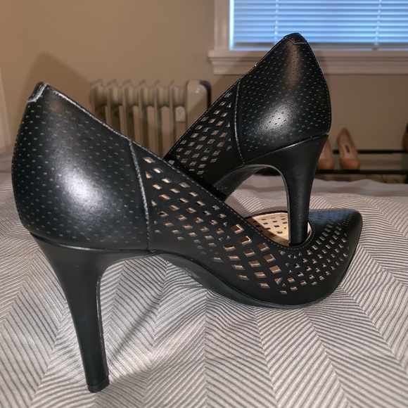 UNISA high heal shoes - Picture 6 of 7